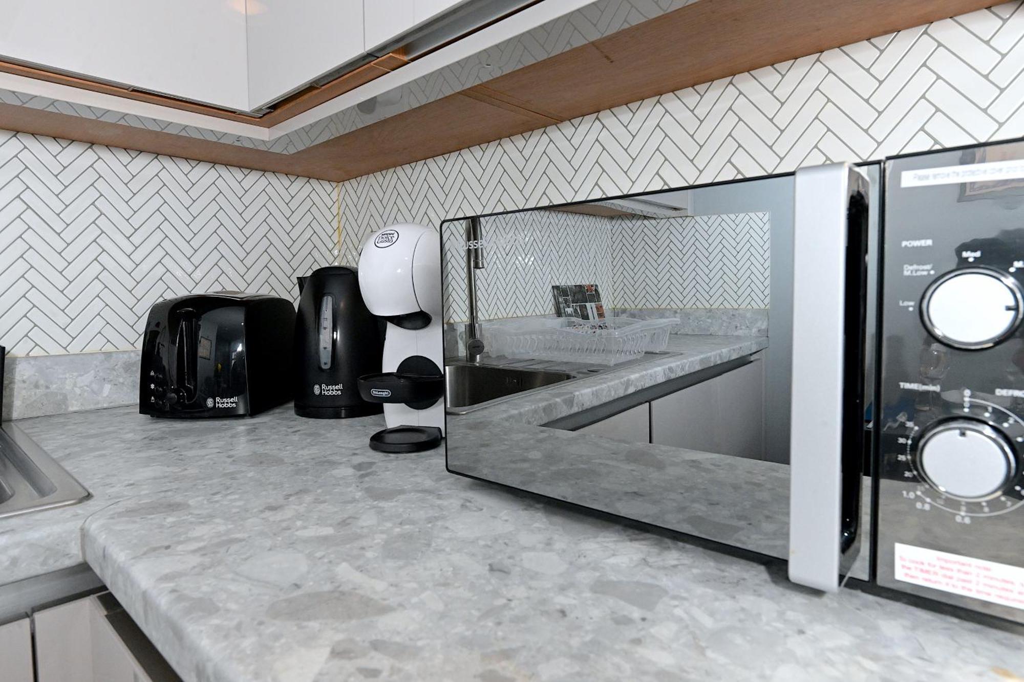 1 Bedroom Flat In Wood Green Piccadilly Line London Kültér fotó